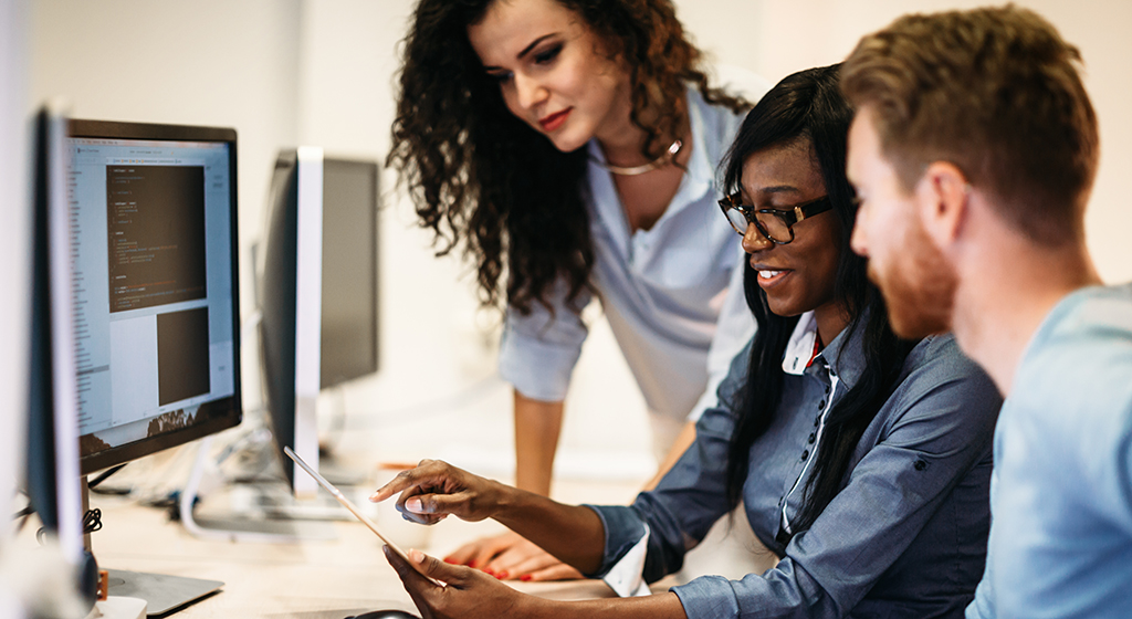 Students in front of a computer