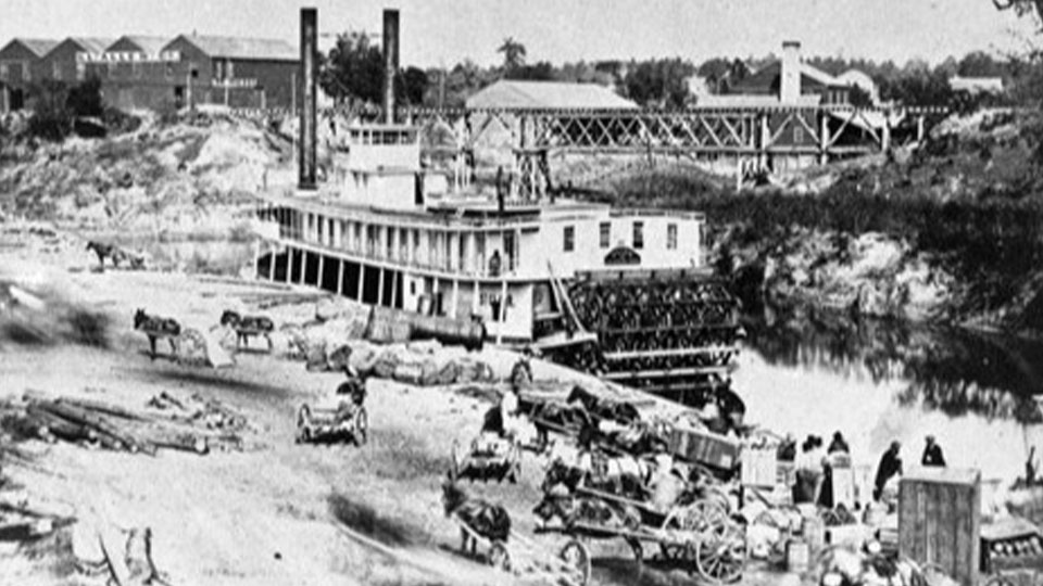 St. Claire Paddleboat (Allen Warehouses where the current One Main Building and Jesse H. Jones buildings are located)